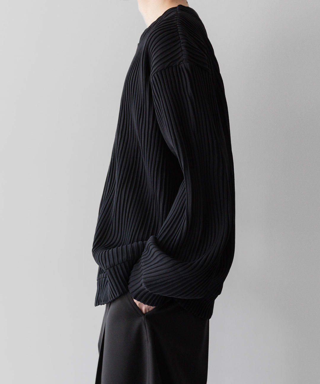 stein(シュタイン)の23AWコレクションOBLIQUE PATTERNED KNIT CARDIGANのBLACK sessionセッション福岡セレクトショップ 公式通販サイト