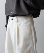 画像をギャラリービューアに読み込む, ssstein(シュタイン)のDOUBLE WEAVE COTTON ONE TUCK WIDE PANTS - CREAMの公式通販サイトsession福岡セレクトショップ
