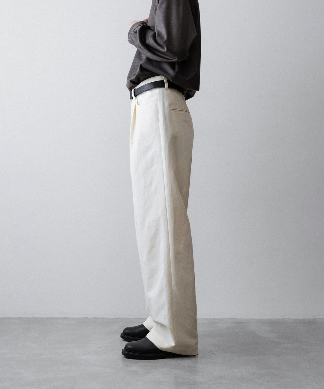 ssstein(シュタイン)のDOUBLE WEAVE COTTON ONE TUCK WIDE PANTS - CREAMの公式通販サイトsession福岡セレクトショップ