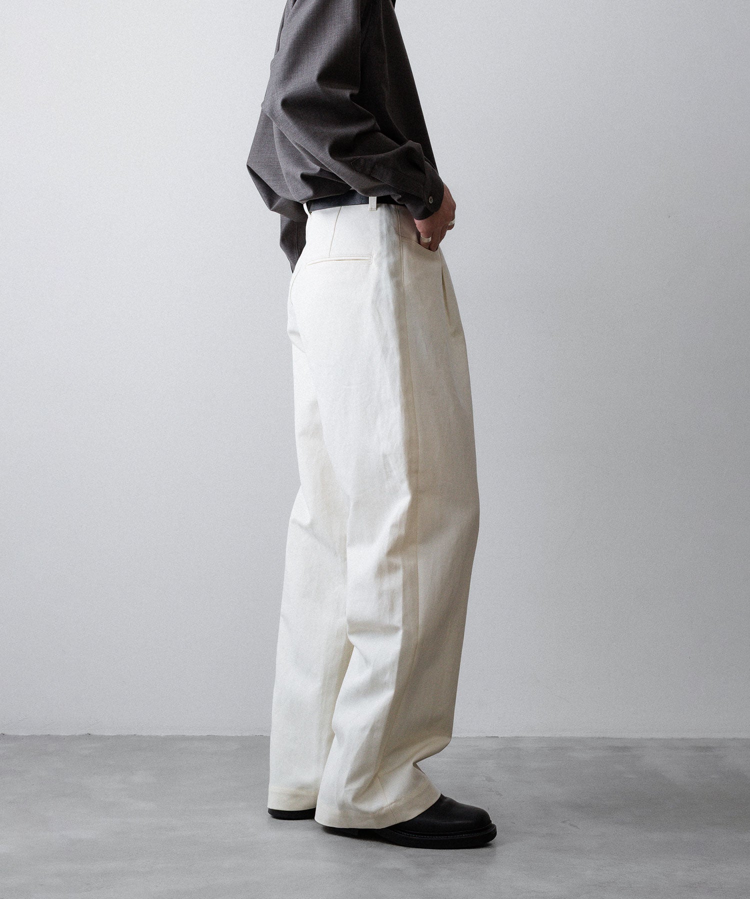 ssstein / シュタイン】DOUBLE WEAVE COTTON ONE TUCK WIDE PANTS