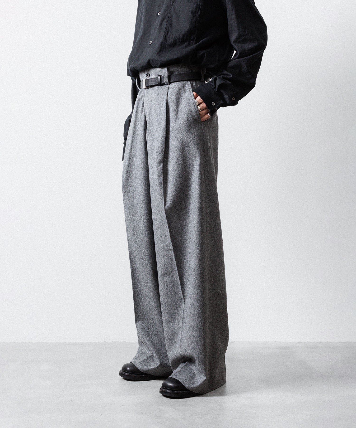 Stein 20SS WIDE TROUSERS グレー M ssstein / シュタイン】W/CA BEAVER EXTRA WIDE TROUSERS - GREY