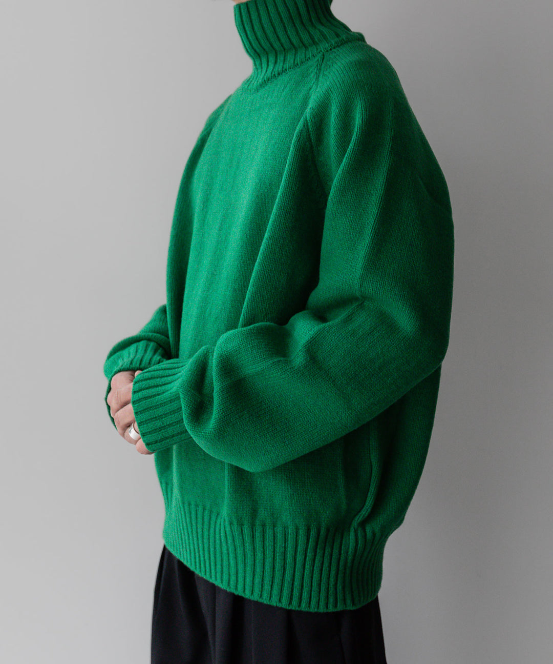 stein(シュタイン)の23AWコレクションEX FINE LAMBS LOOSE HIGH NECK KNIT LSのGREEN sessionセッション福岡セレクトショップ 公式通販サイト