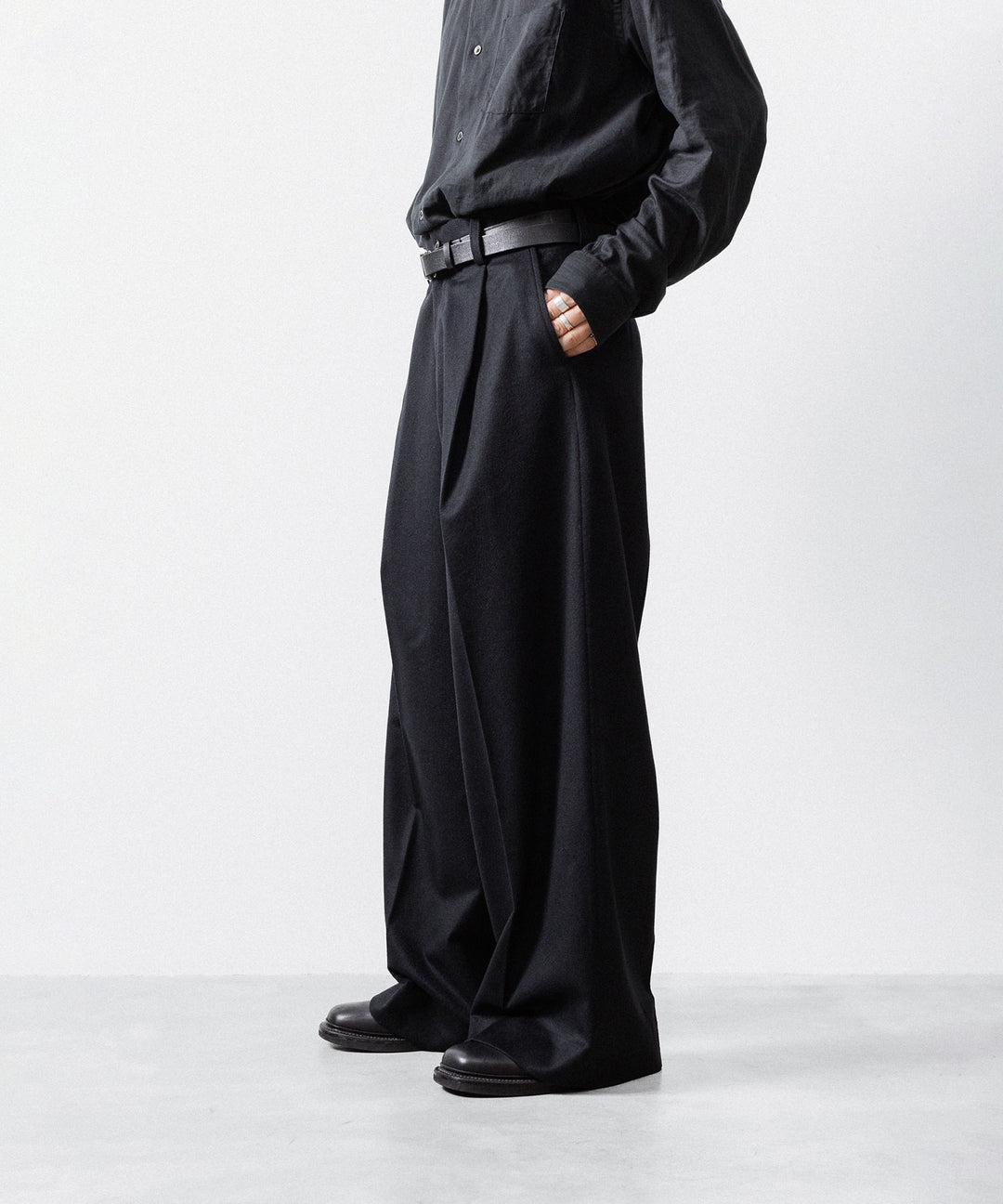 ssstein(シュタイン)のW/CA BEAVER EXTRA WIDE TROUSERS - BLACKの公式通販サイトsession福岡セレクトショップ