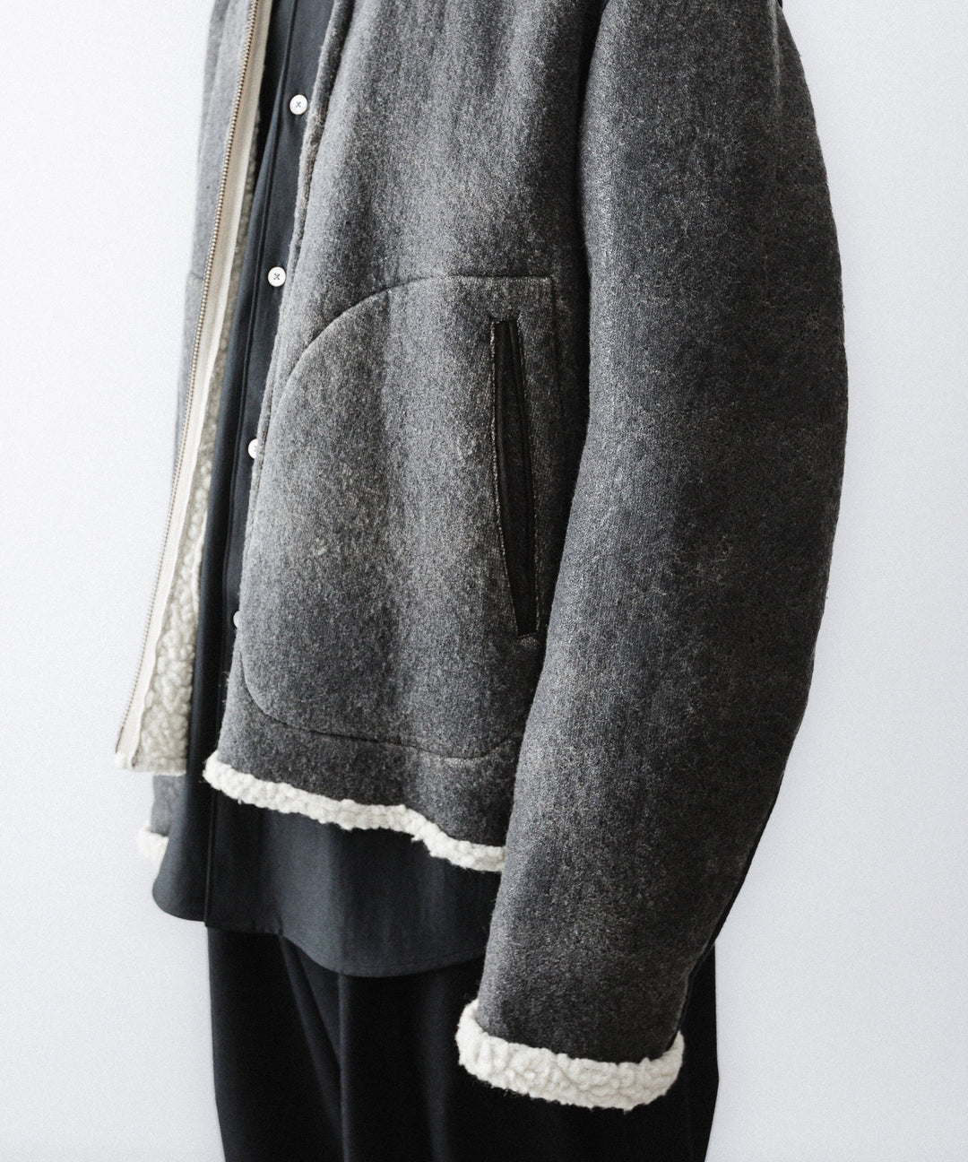 【ANTHEM A】CRACK WOOL BOA BOMBER JACKET - CARBON