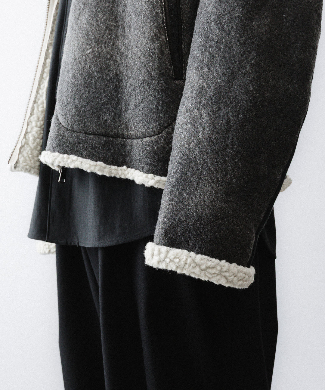 【ANTHEM A】CRACK WOOL BOA BOMBER JACKET - CARBON