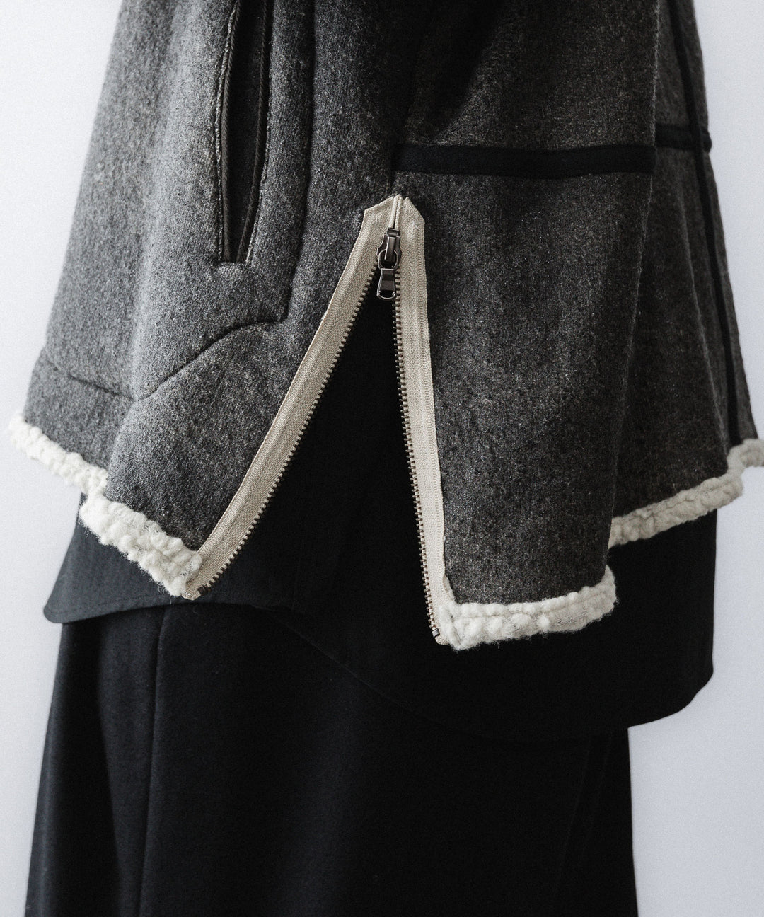 【ANTHEM A】CRACK WOOL BOA BOMBER JACKET - CARBON