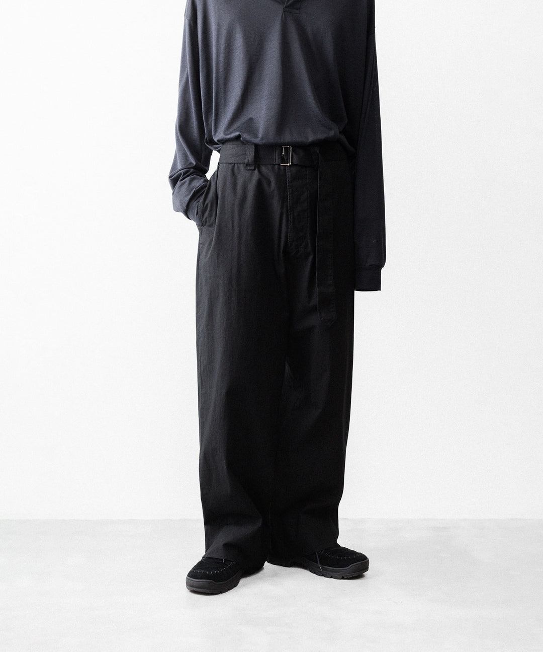 INTÉRIM インテリムのBLACK SURFAR GARMENT DYE BELTED FRENCH ARMY MIL BAGGY TROUSERのBLACK公式通販サイトsession福岡セレクトショップ
