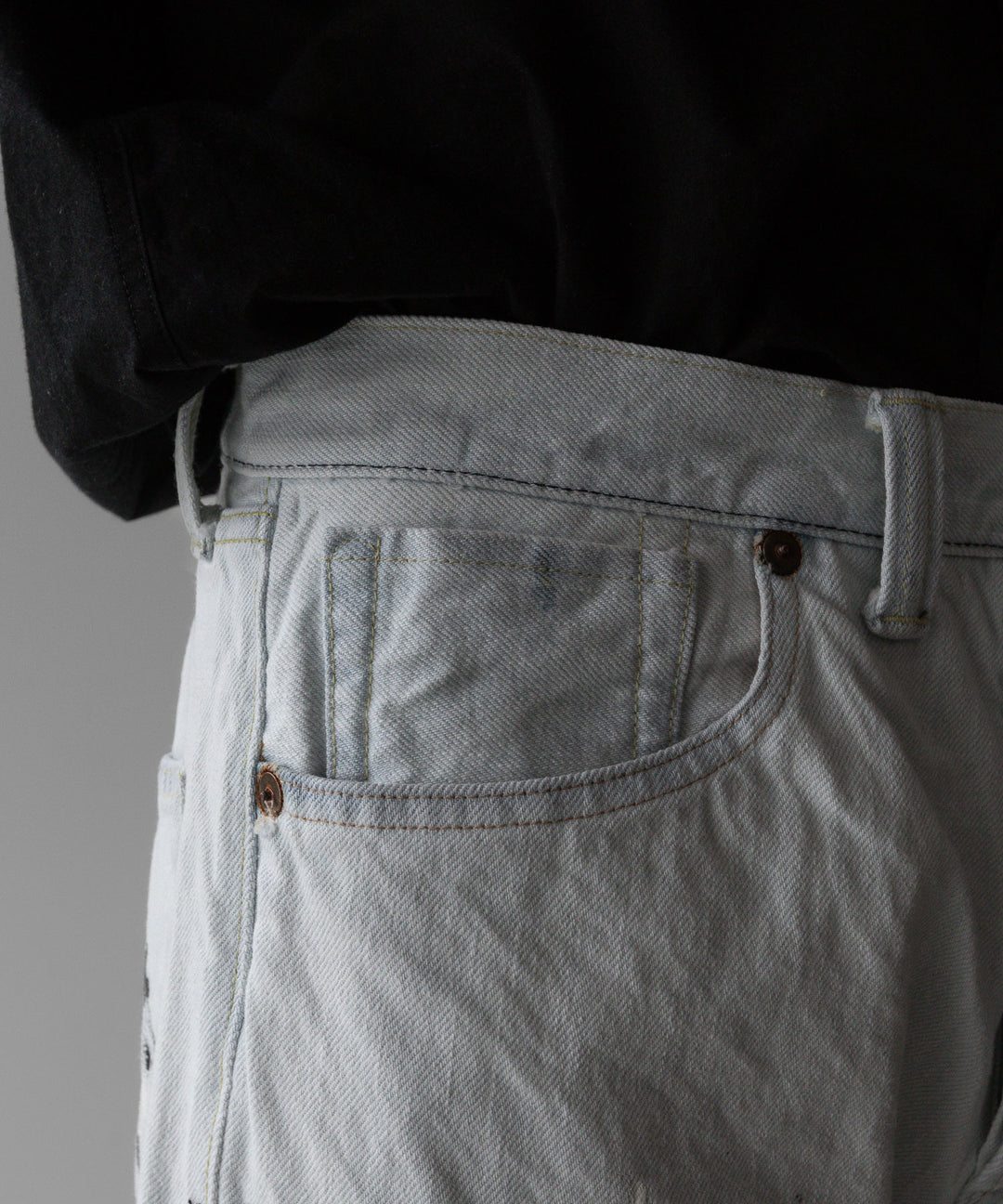 【INTÉRIM】インテリムのMILK PAINT WWII 1943 HEAVY KIBATA SHUTTLE DENIM JEANS - P.B.WHITE公式通販サイトsession福岡セレクトショップ