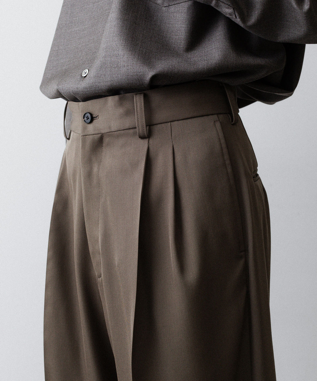 ssstein(シュタイン)のLONG WIDE TROUSERS (2/90 WOOL GABARDINE) - DARK BEIGEの公式通販サイトsession福岡セレクトショップ