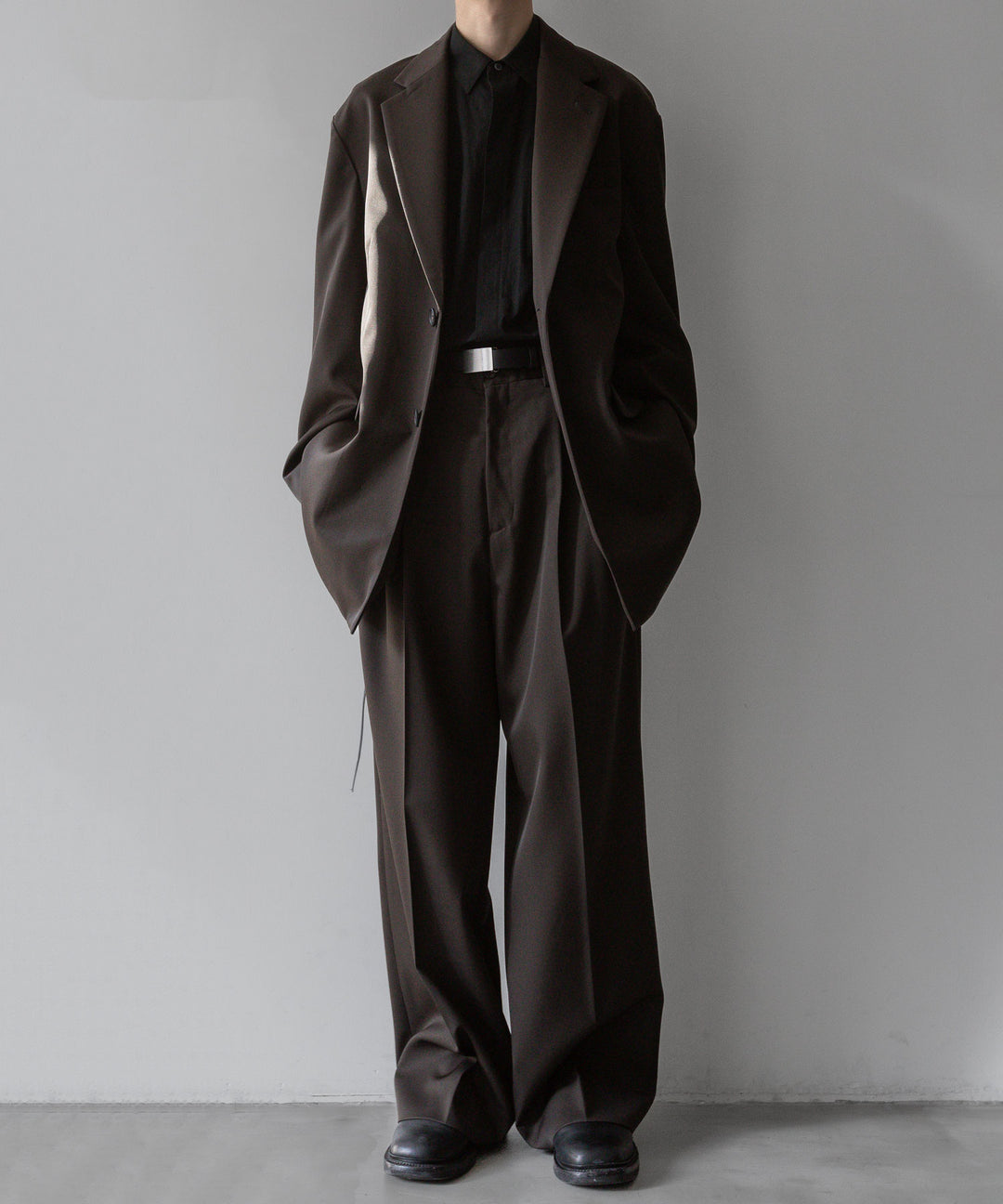 stein(シュタイン)の24SSコレクションOVERSIZED SINGLE BREASTED LONG JACKETのMILITARY KHAKI sessionセッション福岡セレクトショップ 公式通販サイト