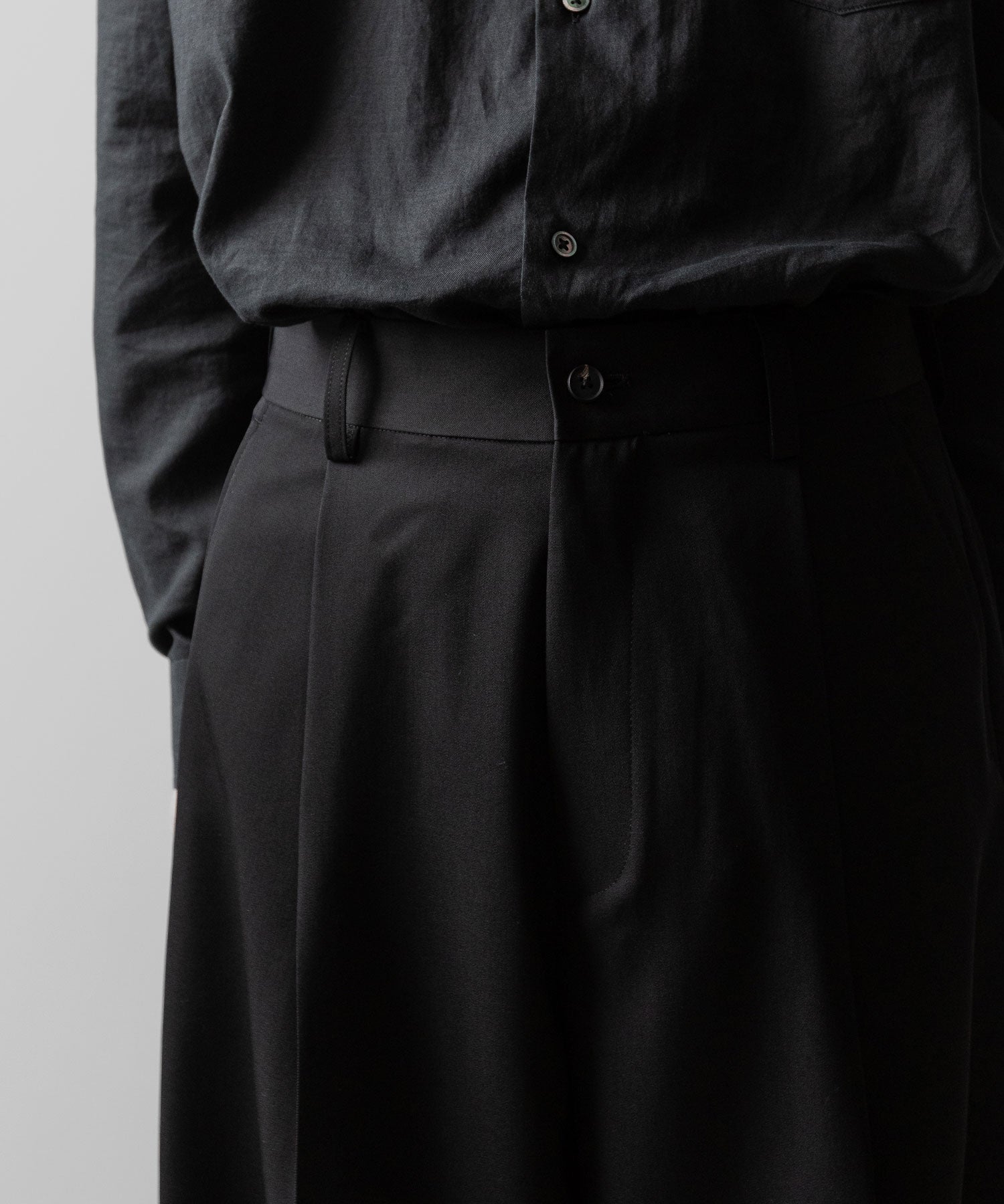 ssstein(シュタイン)のEXTRA WIDE TROUSERS(2/90 WOOL GABARDINE) - BLACKの公式通販サイトsession福岡セレクトショップ