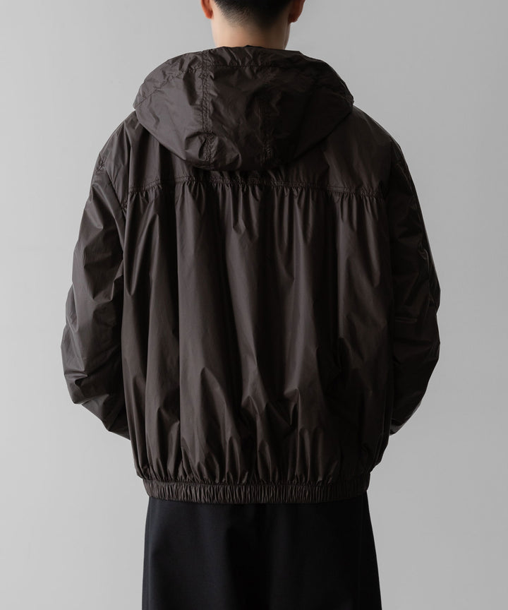 ssstein(シュタイン)のEXTRA LIGHT NYLON SHIRRED ZIP HOOD JACKET - DARK BROWNの公式通販サイトsession福岡セレクトショップ