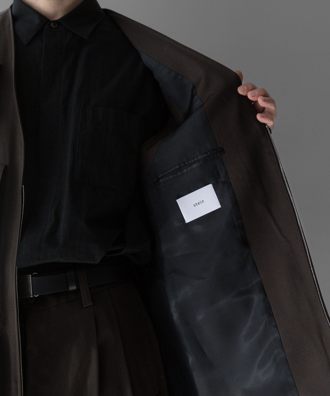 stein(シュタイン)の24SSコレクションOVERSIZED MULTI POCKET VESTのMILITARY KHAKI sessionセッション福岡セレクトショップ 公式通販サイト