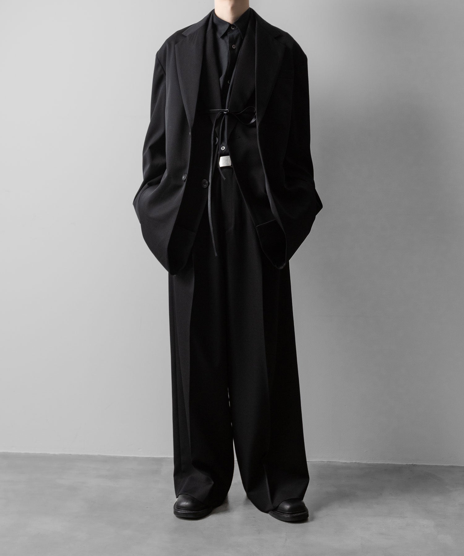 ssstein(シュタイン)のEXTRA WIDE TROUSERS(2/90 WOOL GABARDINE) - BLACKの公式通販サイトsession福岡セレクトショップ