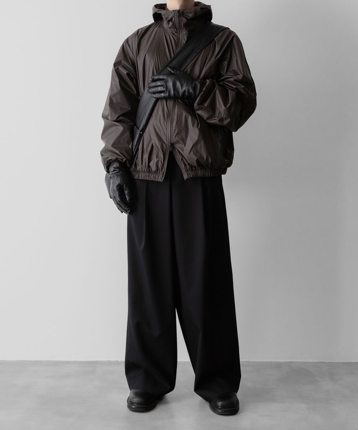 ssstein(シュタイン)のEXTRA LIGHT NYLON SHIRRED ZIP HOOD JACKET - DARK BROWNの公式通販サイトsession福岡セレクトショップ