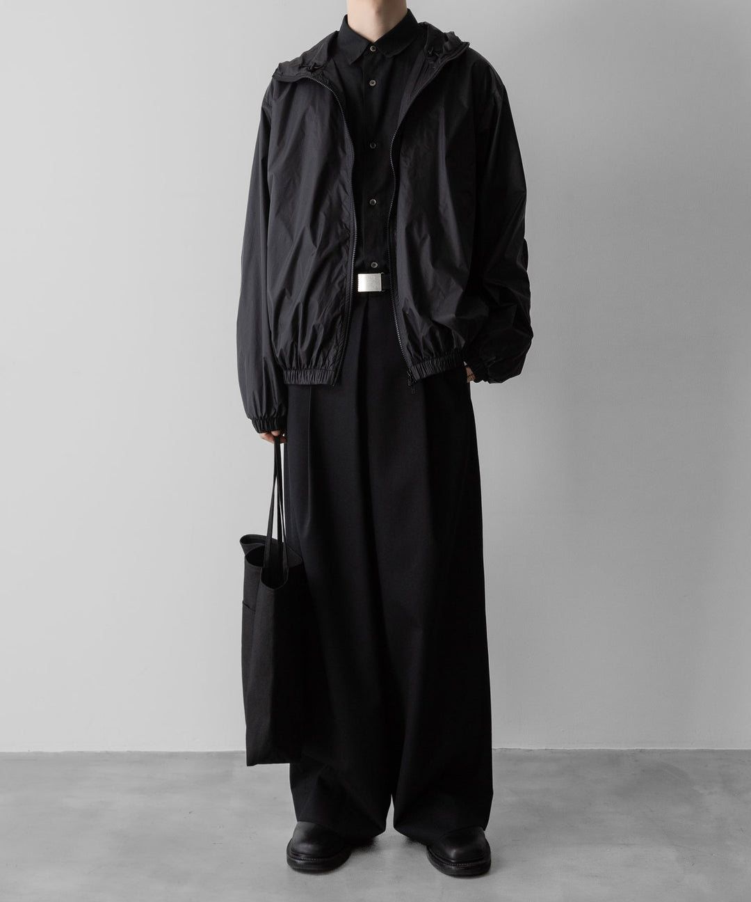 ssstein(シュタイン)のEXTRA LIGHT NYLON SHIRRED ZIP HOOD JACKET -BLACKの公式通販サイトsession福岡セレクトショップ