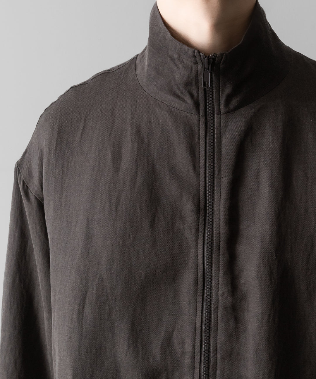 ssstein(シュタイン)のVIS/LI TWILL SHIRRED LIGHT ZIP JACKET - KHAKIの公式通販サイトsession福岡セレクトショップ