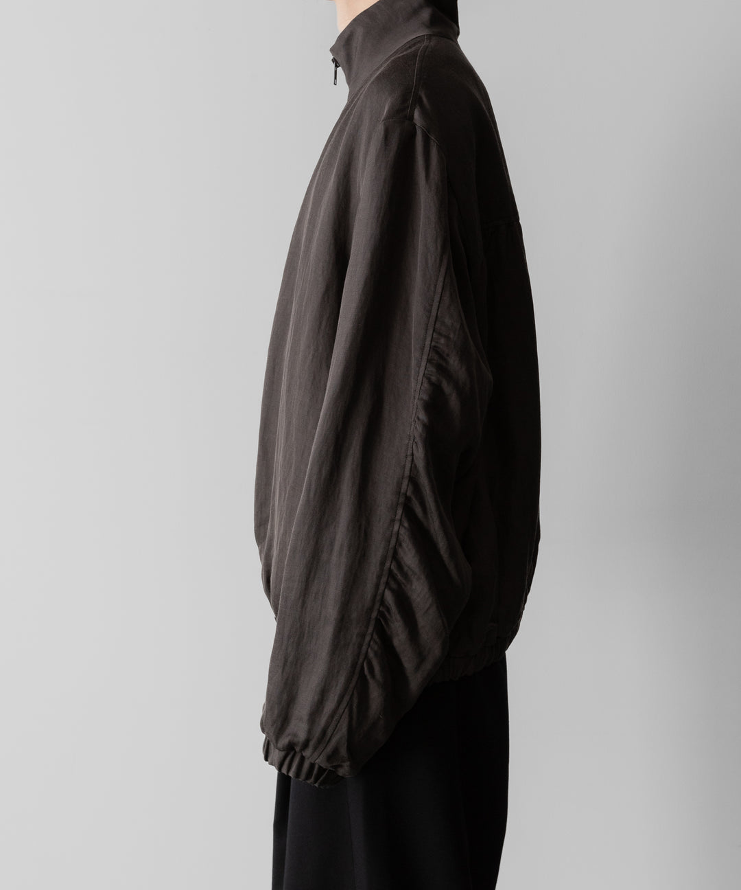 ssstein(シュタイン)のVIS/LI TWILL SHIRRED LIGHT ZIP JACKET - KHAKIの公式通販サイトsession福岡セレクトショップ