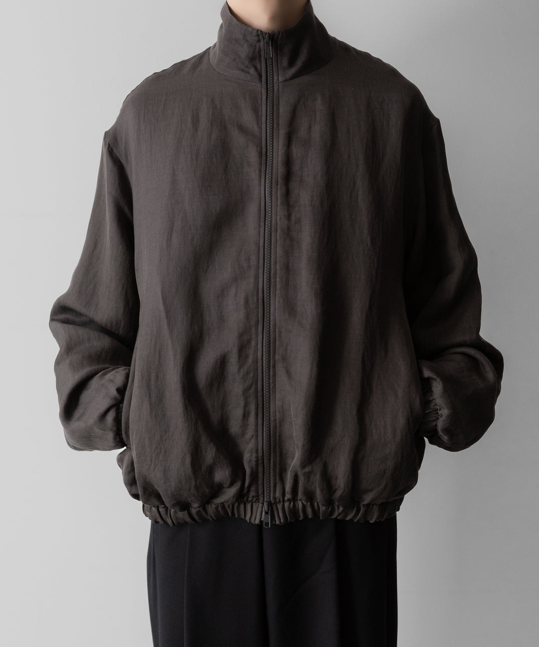 ssstein(シュタイン)のVIS/LI TWILL SHIRRED LIGHT ZIP JACKET - KHAKIの公式通販サイトsession福岡セレクトショップ
