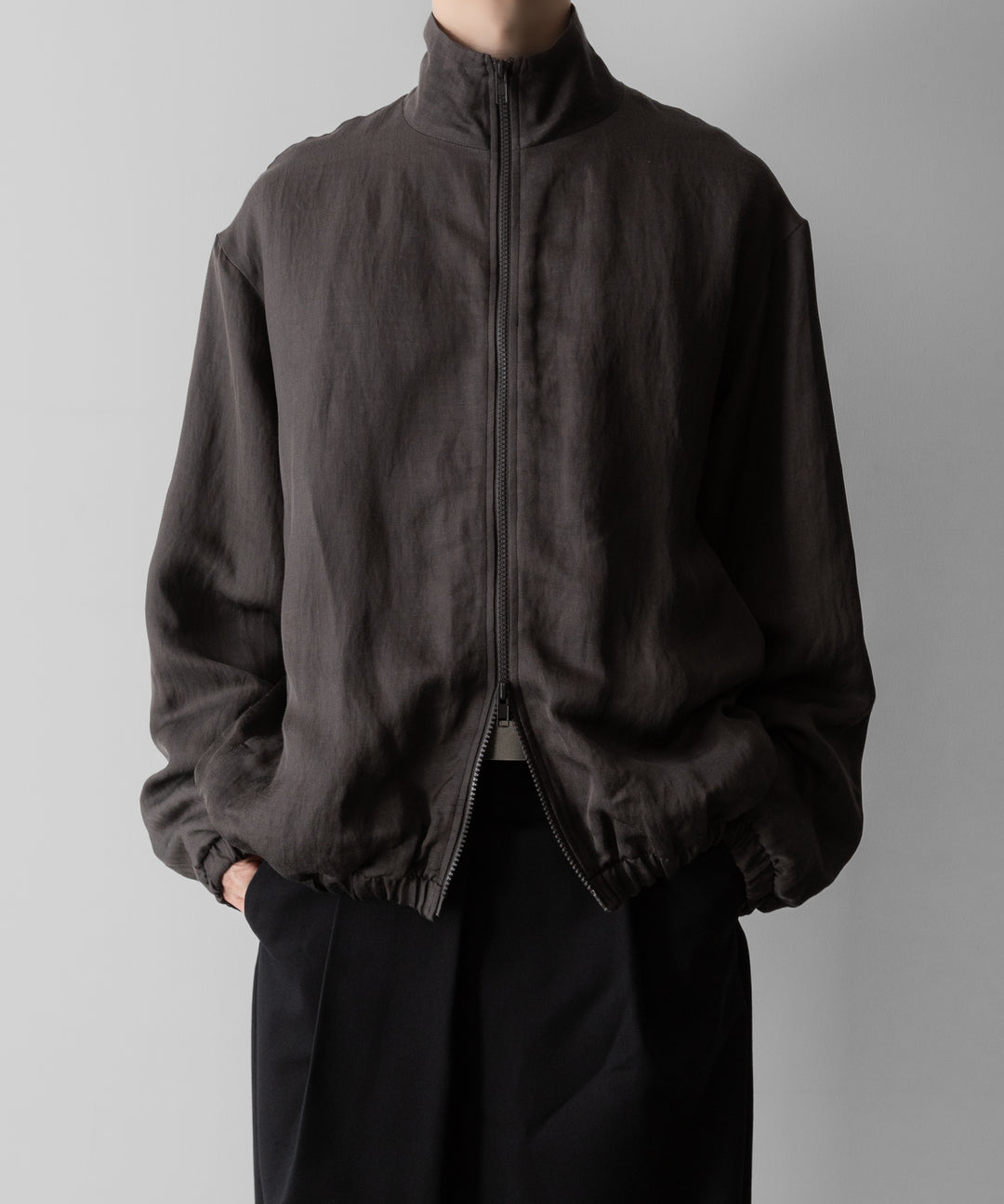 ssstein(シュタイン)のVIS/LI TWILL SHIRRED LIGHT ZIP JACKET - KHAKIの公式通販サイトsession福岡セレクトショップ