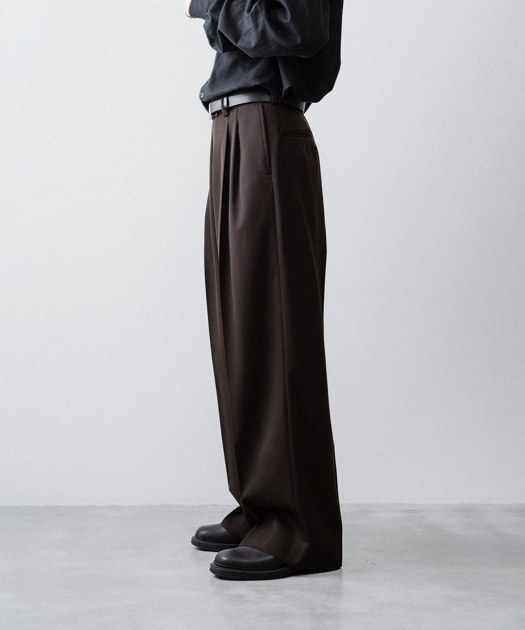 ssstein(シュタイン)のLONG WIDE TROUSERS (2/90 WOOL GABARDINE) - DARK BROWNの公式通販サイトsession福岡セレクトショップ