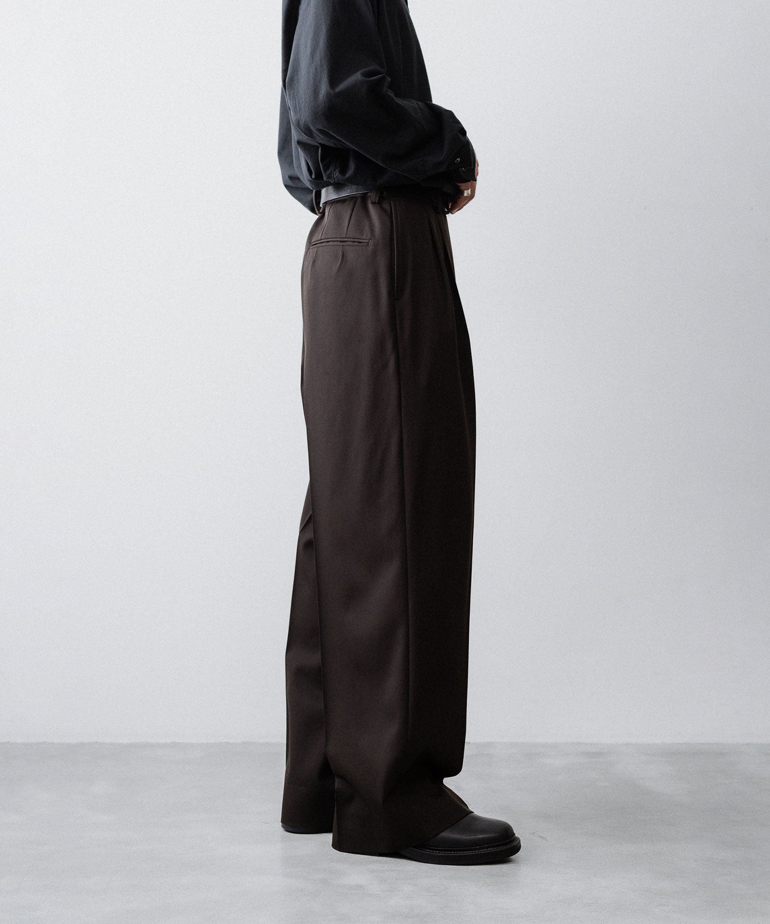 ssstein / シュタイン】LONG WIDE TROUSERS (2/90 WOOL GABARDINE