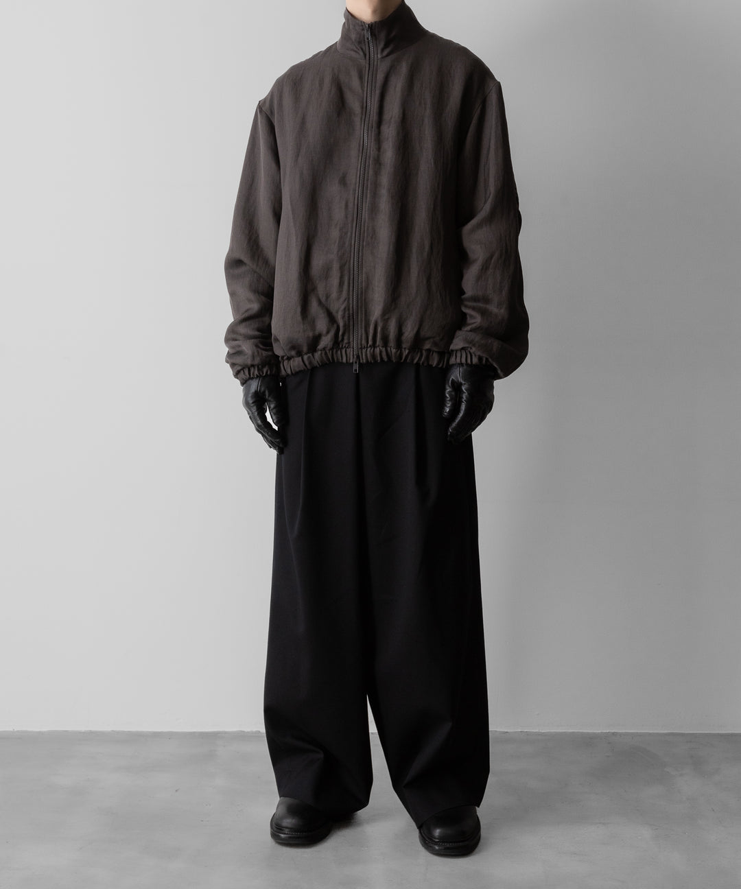 ssstein(シュタイン)のVIS/LI TWILL SHIRRED LIGHT ZIP JACKET - KHAKIの公式通販サイトsession福岡セレクトショップ