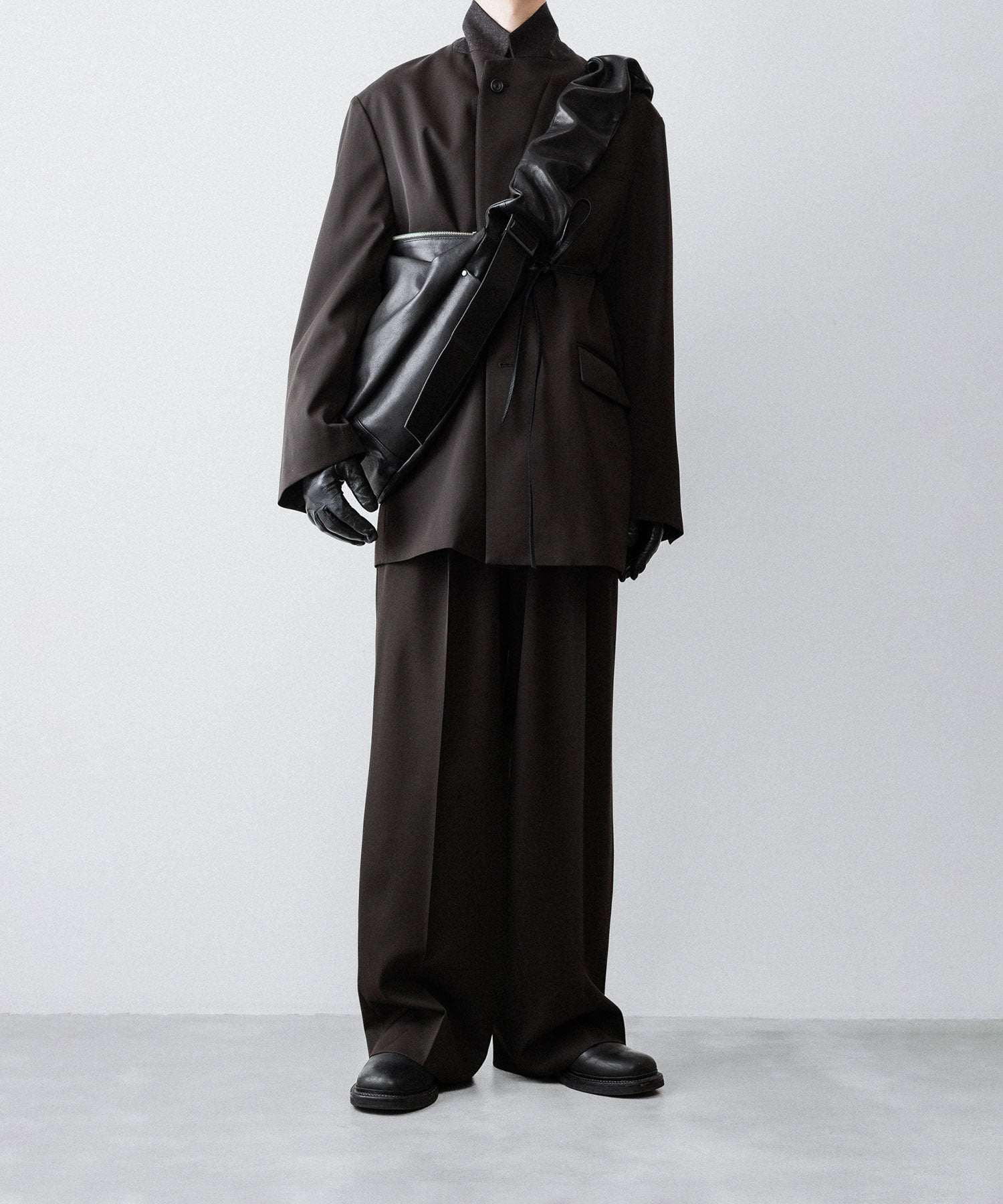 ssstein(シュタイン)のSHIRRING HANDLE LEATHER SHOULDER BAG - BLACKの公式通販サイトsession福岡セレクトショップ