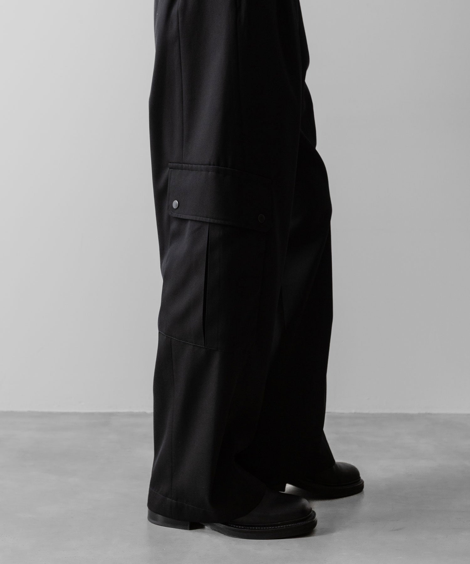 ssstein(シュタイン)のCARGO POCKET WIDE EASY TROUSERS - BLACKの公式通販サイトsession福岡セレクトショップ
