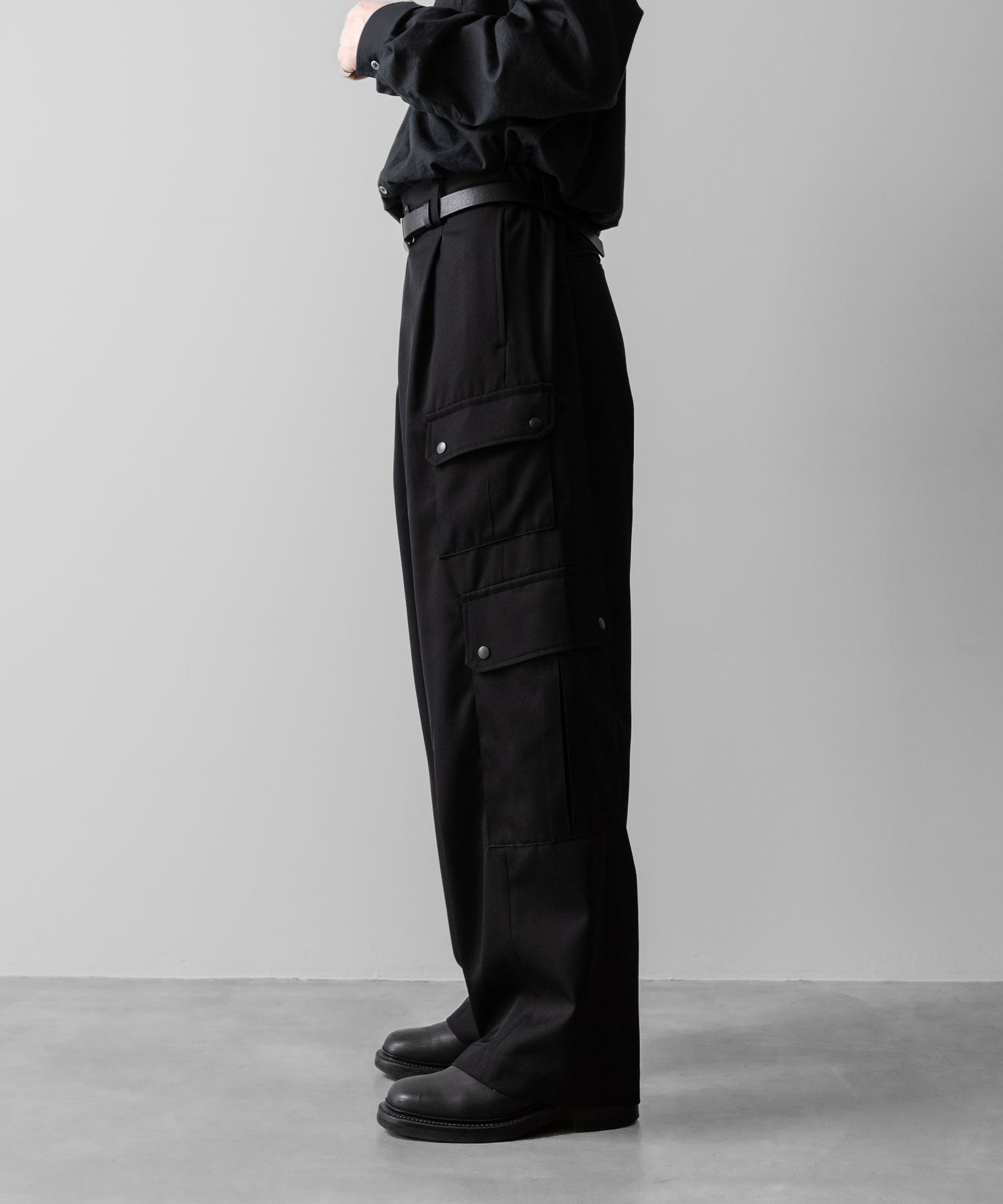 ssstein(シュタイン)のCARGO POCKET WIDE EASY TROUSERS - BLACKの公式通販サイトsession福岡セレクトショップ
