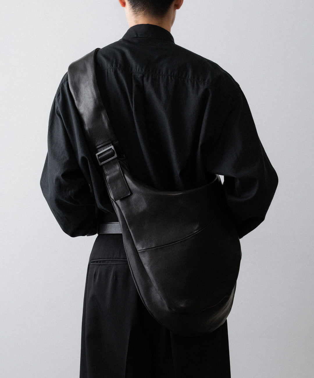 ssstein(シュタイン)のTWIST SHOULDER BAG - BLACKの公式通販サイトsession福岡セレクトショップ