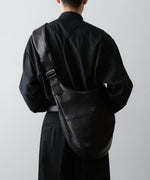 画像をギャラリービューアに読み込む, ssstein(シュタイン)のTWIST SHOULDER BAG - BLACKの公式通販サイトsession福岡セレクトショップ

