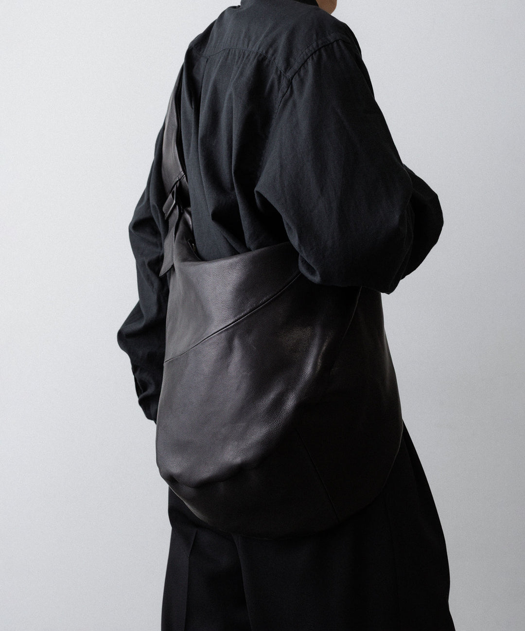 ssstein(シュタイン)のTWIST SHOULDER BAG - BLACKの公式通販サイトsession福岡セレクトショップ