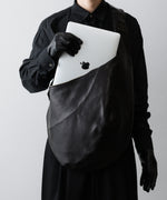 画像をギャラリービューアに読み込む, ssstein(シュタイン)のTWIST SHOULDER BAG - BLACKの公式通販サイトsession福岡セレクトショップ
