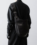 画像をギャラリービューアに読み込む, ssstein(シュタイン)のTWIST SHOULDER BAG - BLACKの公式通販サイトsession福岡セレクトショップ
