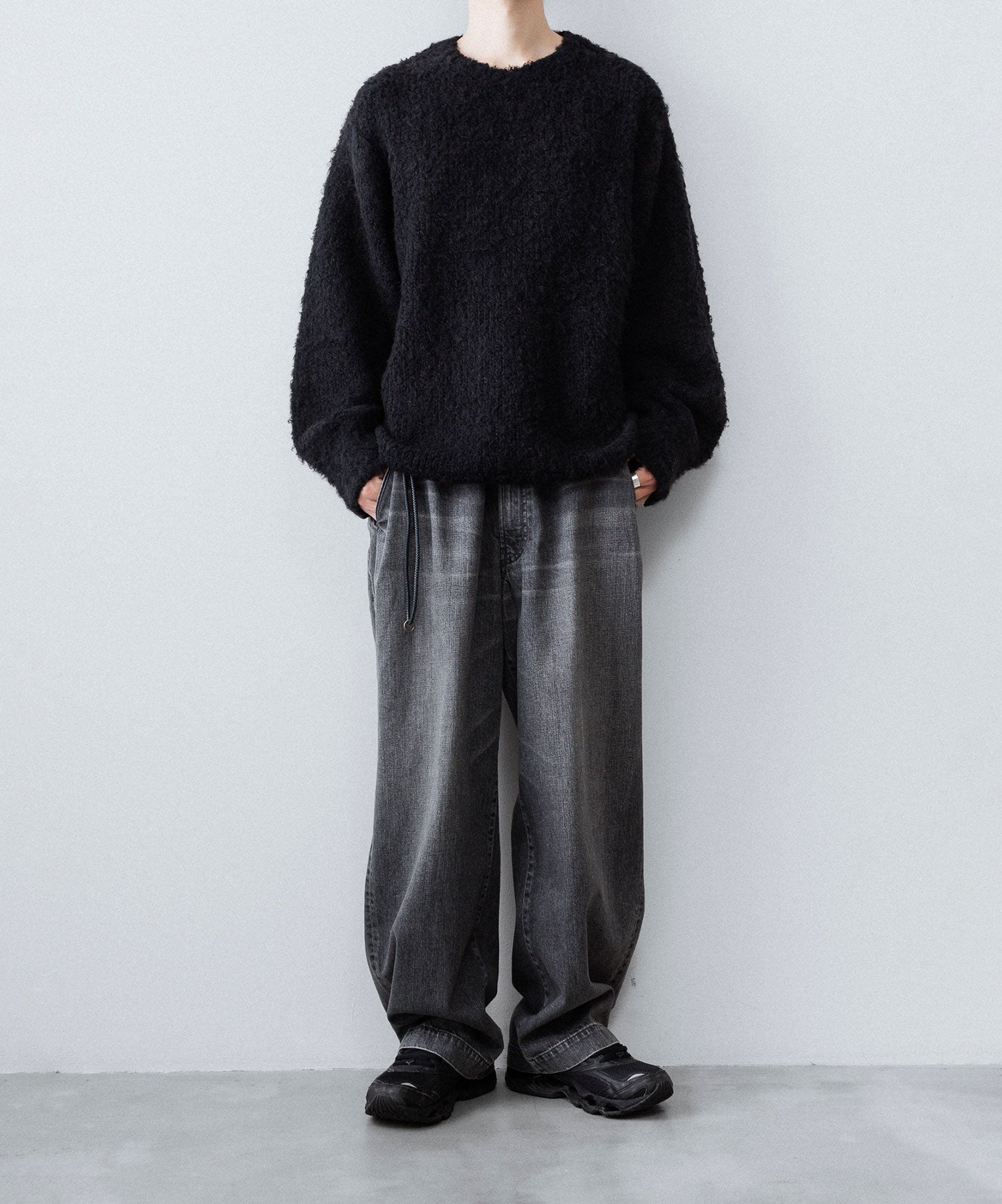 【ANTHEM A】MIX FUR MOLE KNIT CREWNECK - BLACK