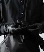 画像をギャラリービューアに読み込む, ssstein(シュタイン)のTWIST SHOULDER BAG - BLACKの公式通販サイトsession福岡セレクトショップ
