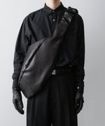 画像をギャラリービューアに読み込む, ssstein(シュタイン)のTWIST SHOULDER BAG - BLACKの公式通販サイトsession福岡セレクトショップ
