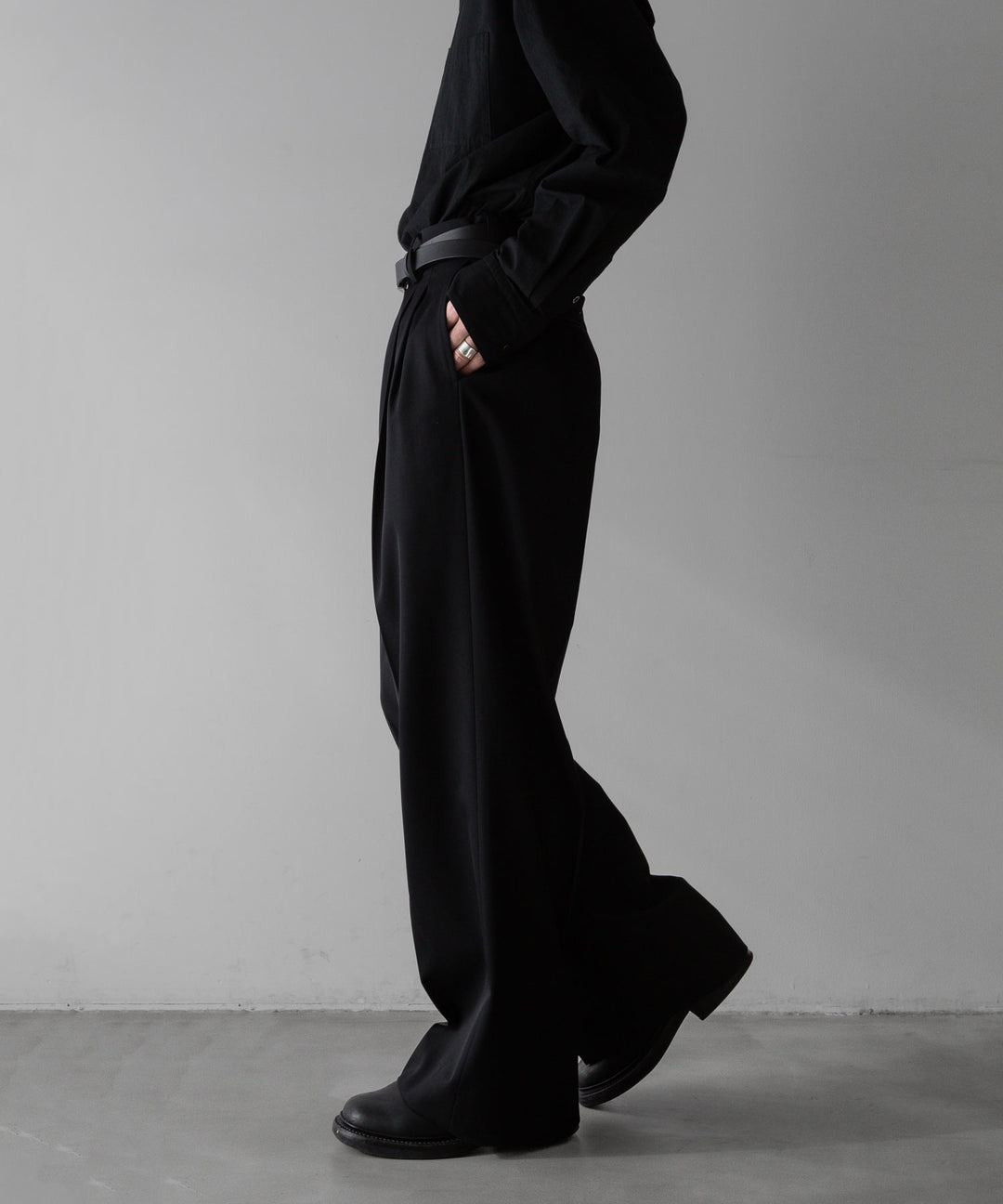 stein(シュタイン)の24SSコレクションLONG WIDE TROUSERSのBLACK sessionセッション福岡セレクトショップ 公式通販サイト
