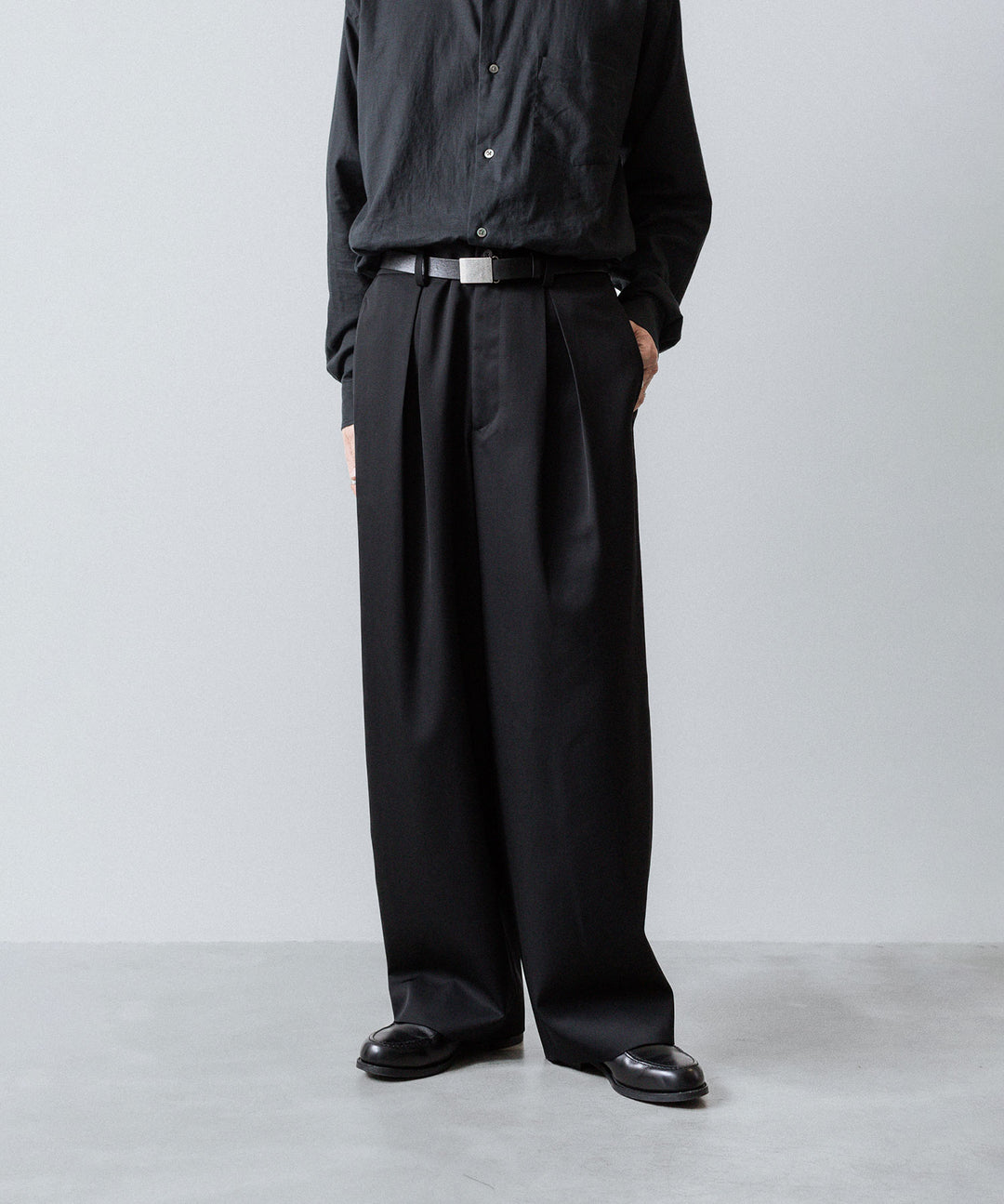 ssstein(シュタイン)のEASY WIDE TROUSERS (2/90 WOOL GABARDINE) - BLACKの公式通販サイトsession福岡セレクトショップ