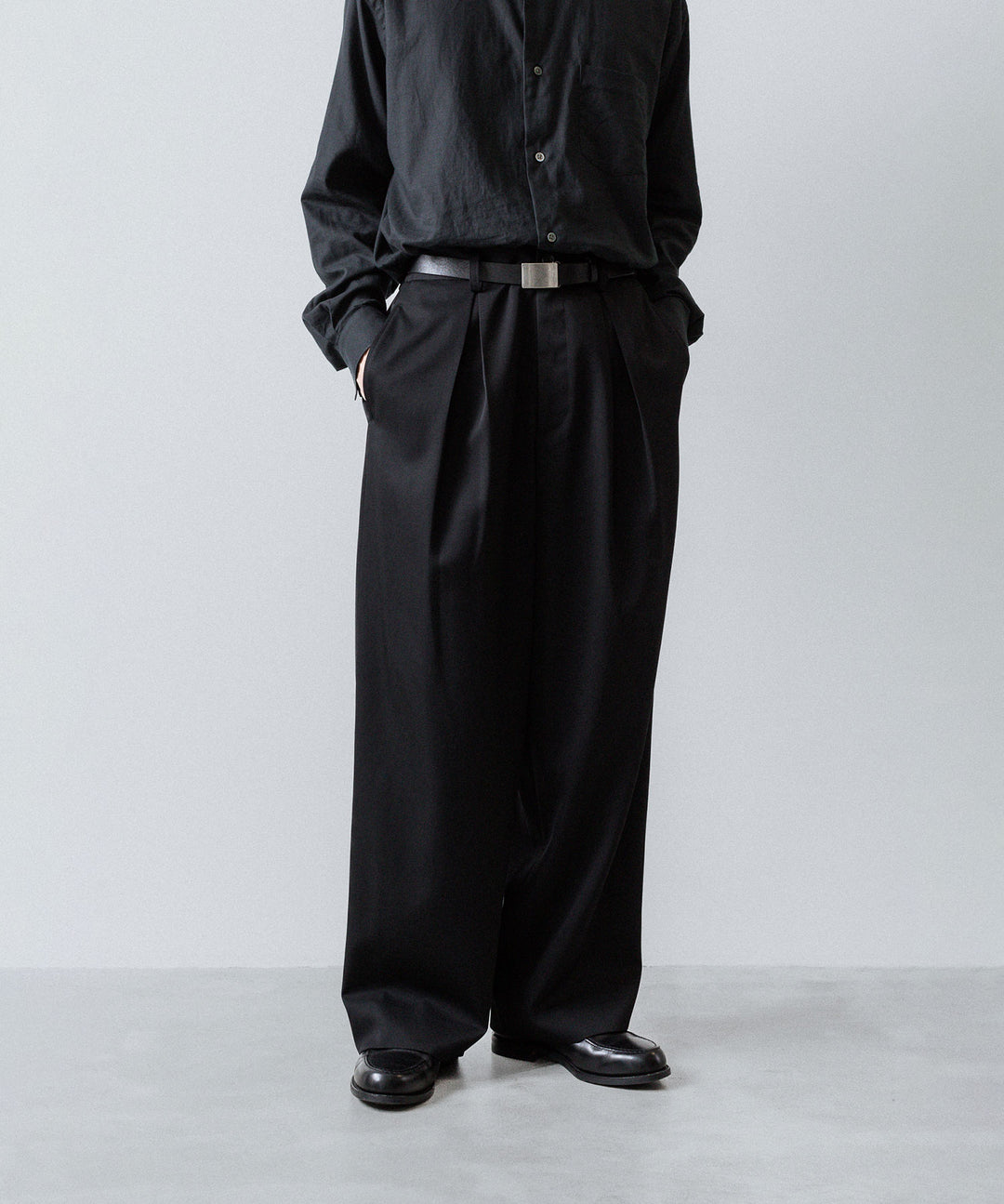 ssstein(シュタイン)のEASY WIDE TROUSERS (2/90 WOOL GABARDINE) - BLACKの公式通販サイトsession福岡セレクトショップ