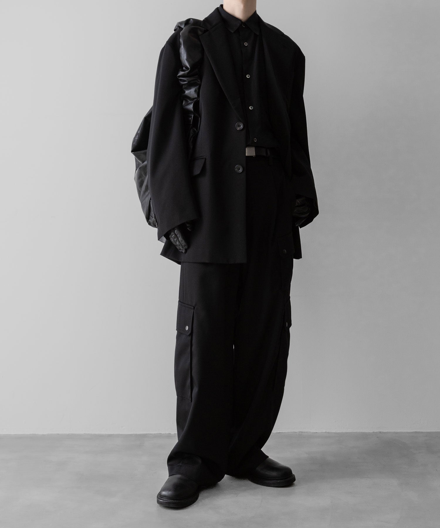 ssstein(シュタイン)のCARGO POCKET WIDE EASY TROUSERS - BLACKの公式通販サイトsession福岡セレクトショップ
