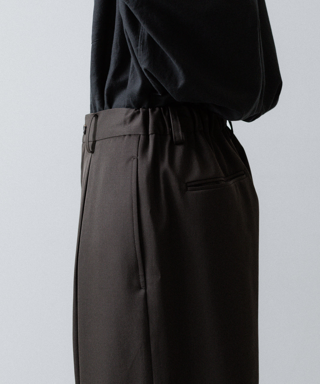 ssstein(シュタイン)のEASY WIDE TROUSERS (2/90 WOOL GABARDINE) - GREY KHAKIの公式通販サイトsession福岡セレクトショップ