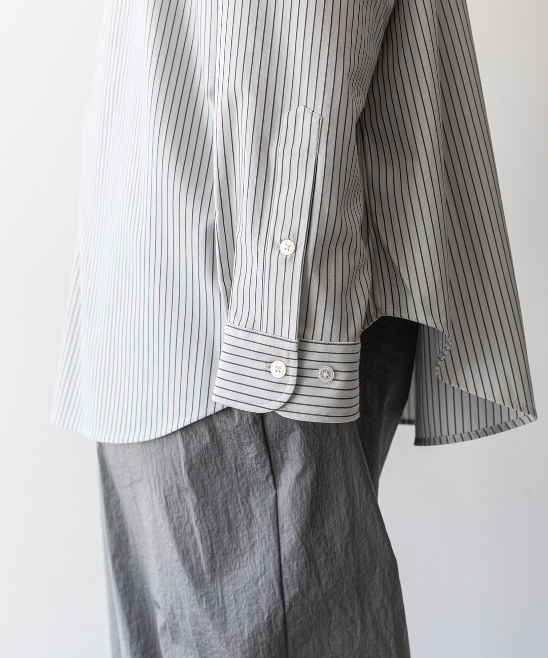 【KANEMASA PHIL.】カネマサのPENCIL STRIPE DRESS JERSEY SHIRT - GRAY SPの公式通販session福岡セレクトショップ