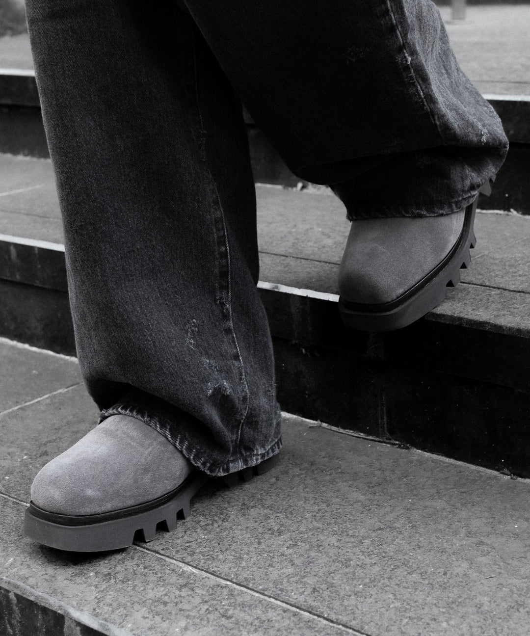 【 SINE &amp; COSINE 】HANNES / MULE VIBRAM TWEETY - SUEDE DARK GREY