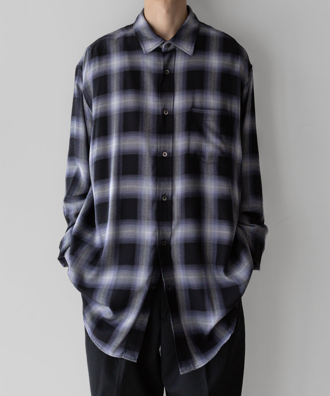 stein(シュタイン)の23AWコレクションOVERSIZED STANDARD SHIRTのPURPLE OMBRE