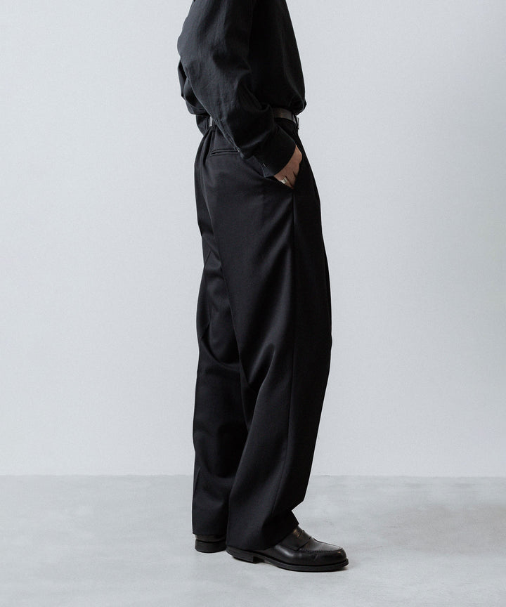 ssstein(シュタイン)のTWO TUCK EASY TROUSERS (2/60 WOOL GABARDINE) - BLACKの公式通販サイトsession福岡セレクトショップ
