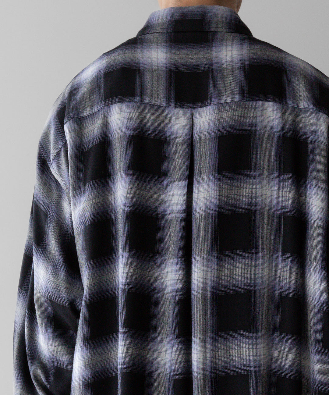 stein(シュタイン)の23AWコレクションOVERSIZED STANDARD SHIRTのPURPLE OMBRE