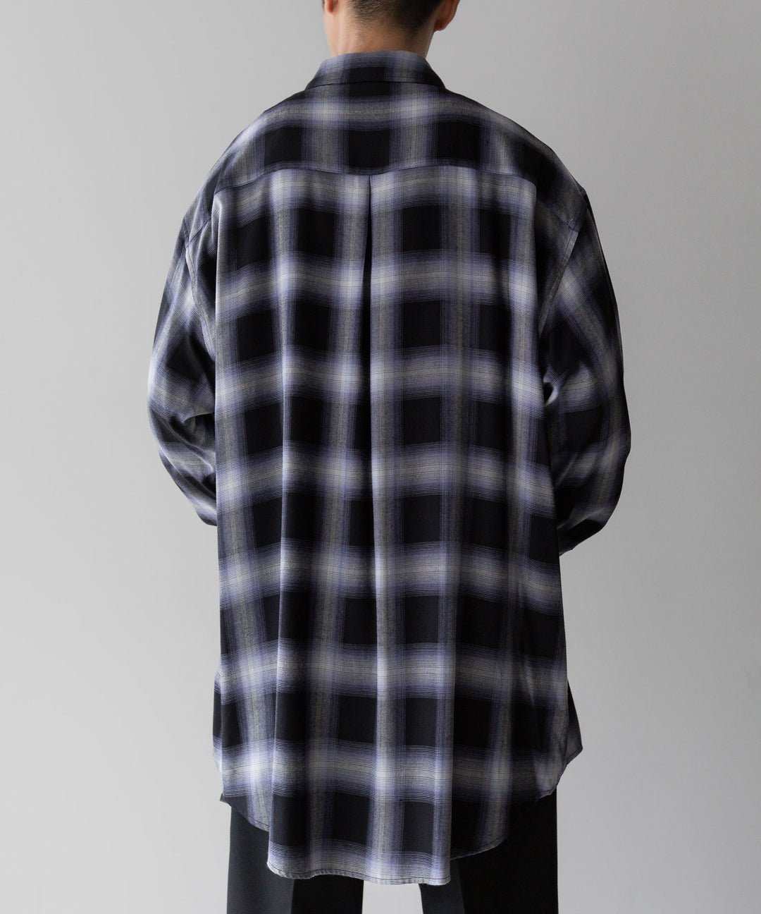 stein(シュタイン)の23AWコレクションOVERSIZED STANDARD SHIRTのPURPLE OMBRE