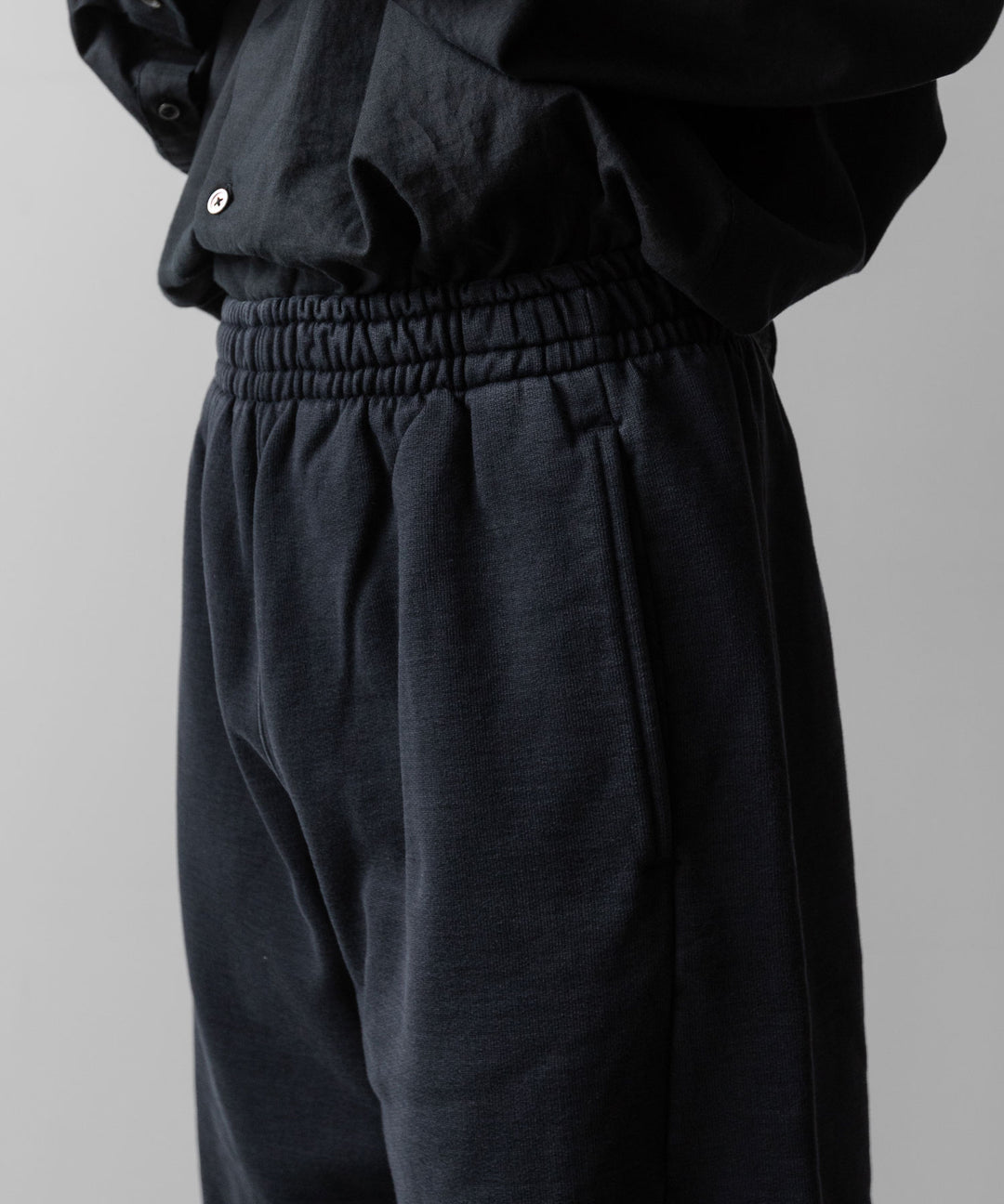 ssstein(シュタイン)のUNTWISTED YARN FADE SWEAT TWIST SEAM PANTS - DARK NAVYの公式通販サイトsession福岡セレクトショップ
